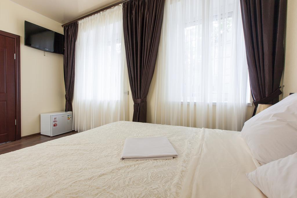 Hotel Cristal Odessa Quarto foto